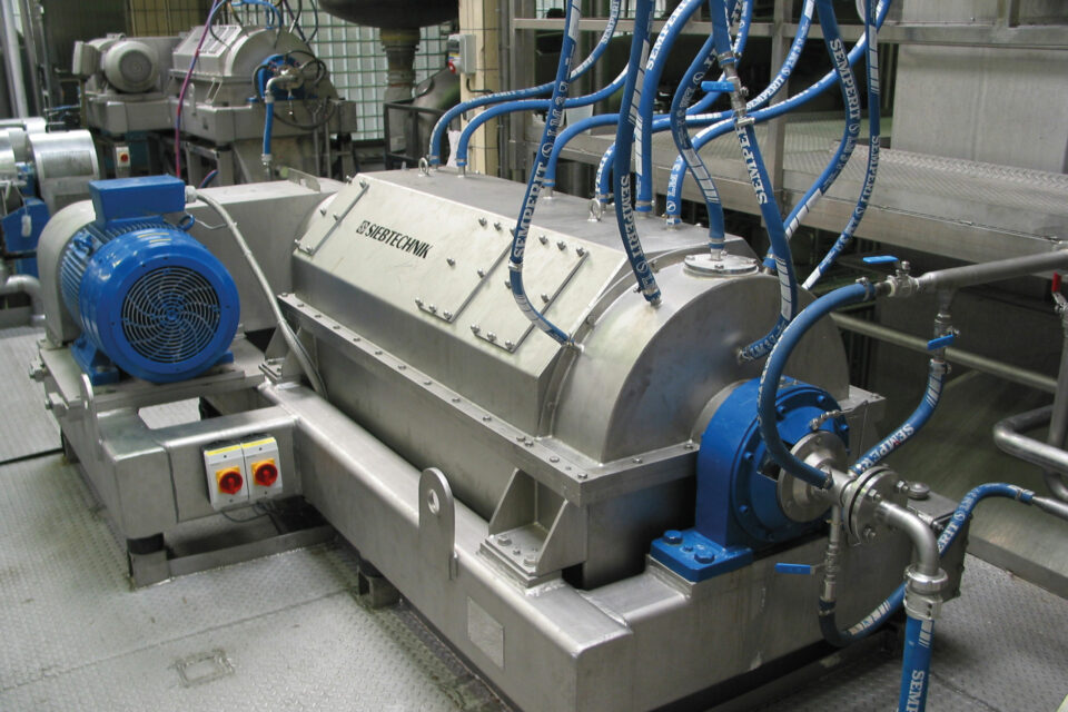 Decanter DZ in a system for processing lactose