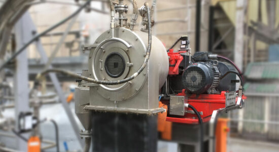 CONTURBEX H250 sieve screw centrifuge in the paper industry - mixed salts containing sodium, chloride and potassium compounds (Na₂SO₄, Na₂CO₃, NaCl, K₂SO₄, K₂CO₃ and KCl)