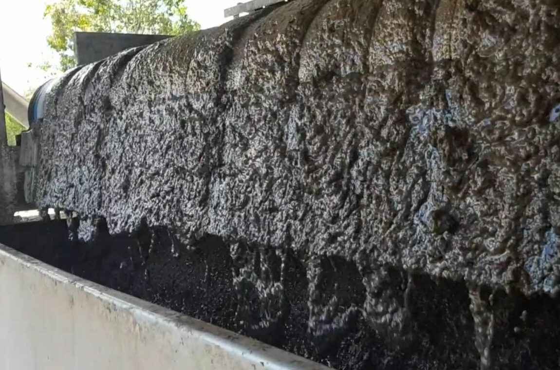 Gravity Drainage Deck in use